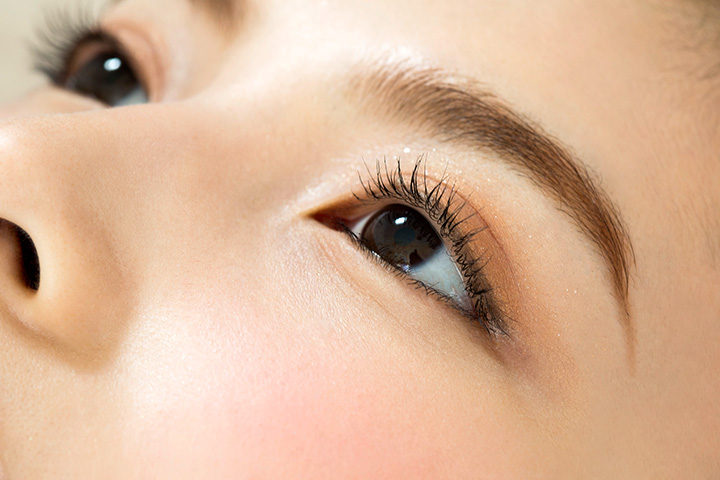 逆さまつ毛を解消する手術